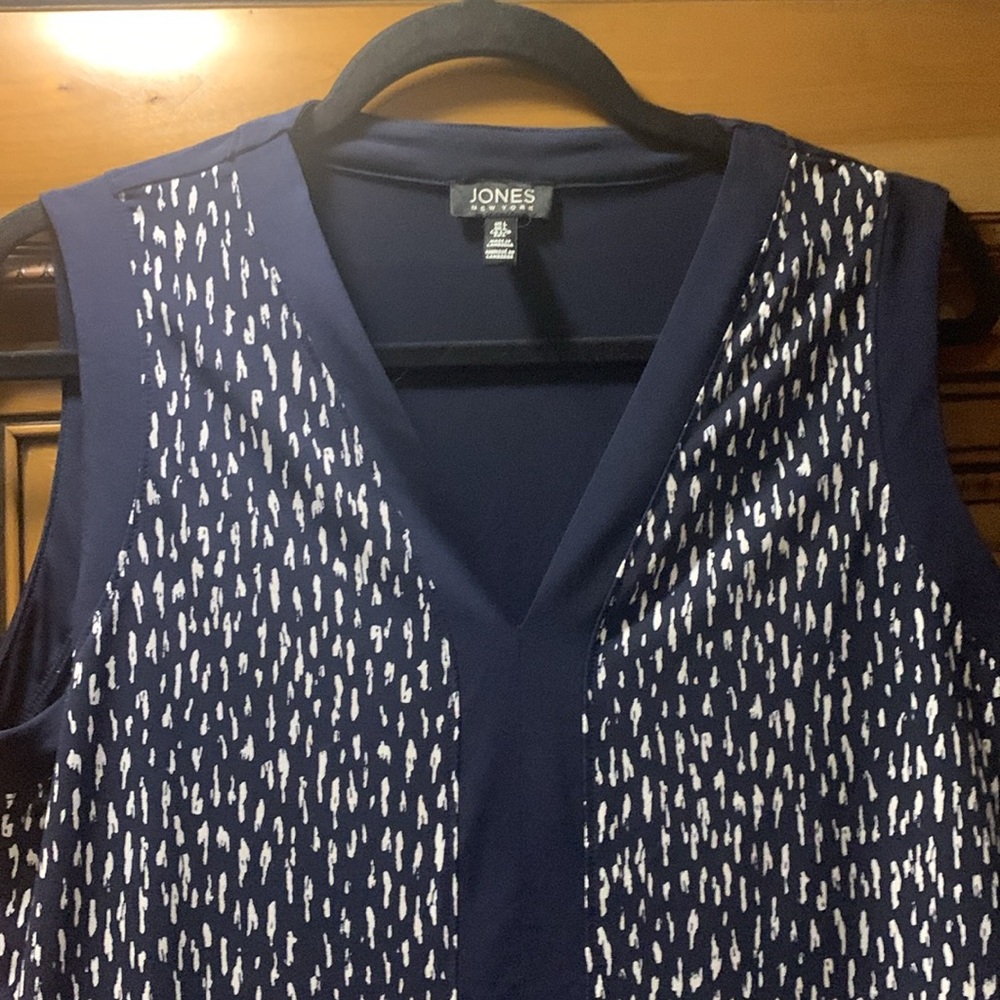 Jones New York Navy and White Sleeveless Top Size Large - Picture 2 of 6